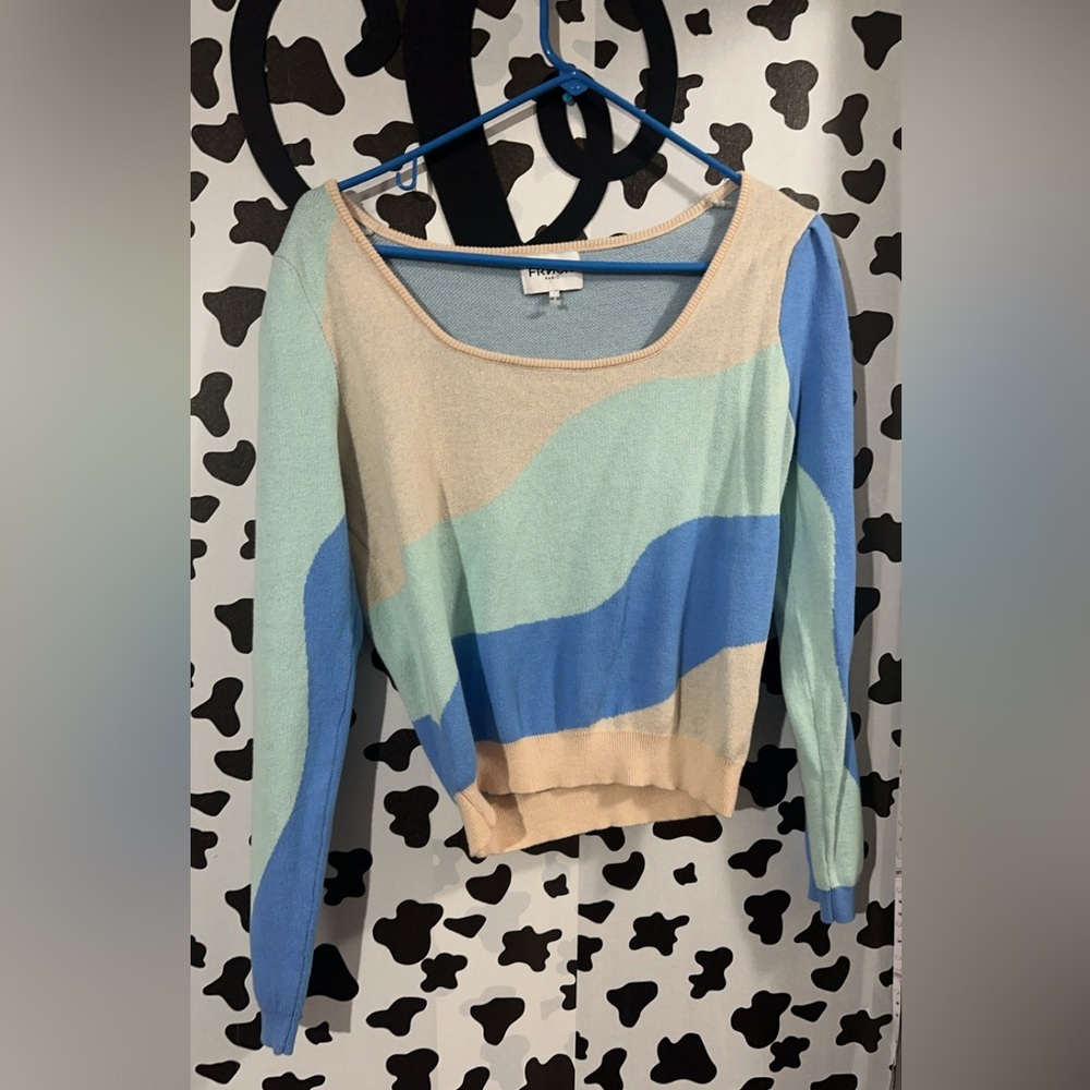 Long sleeve top size m, never worn I just took the tags off!